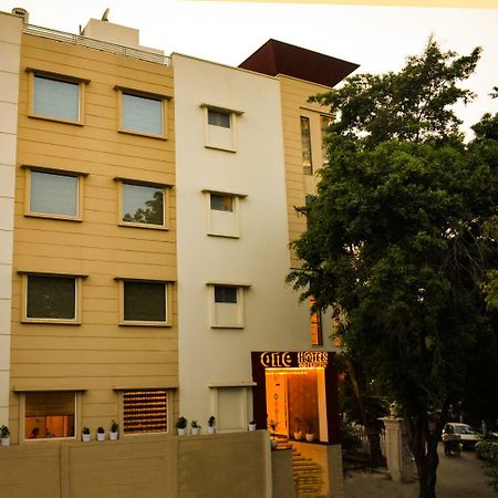 One Earth Gg Regency Hotell Amritsar Exteriör bild