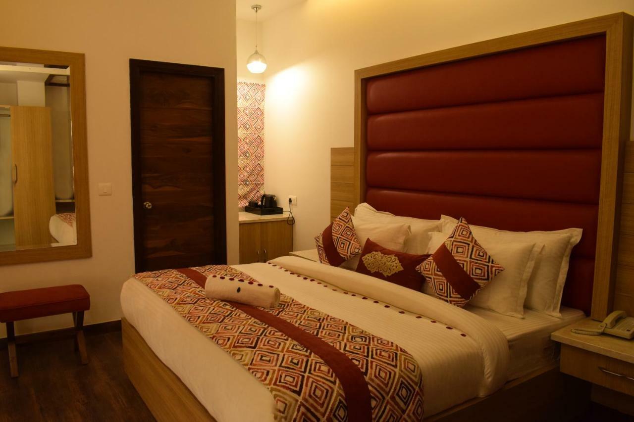 One Earth Gg Regency Hotell Amritsar Exteriör bild