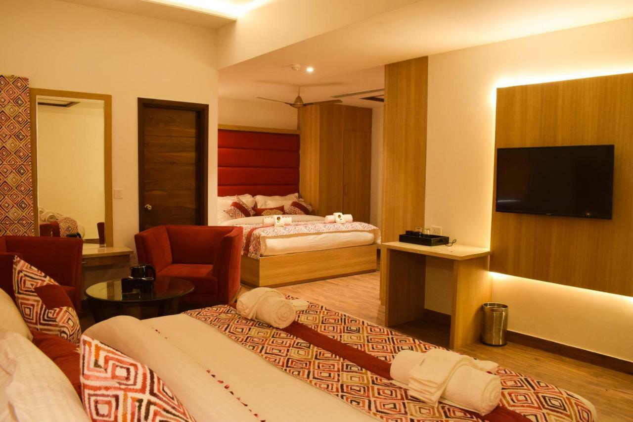 One Earth Gg Regency Hotell Amritsar Exteriör bild