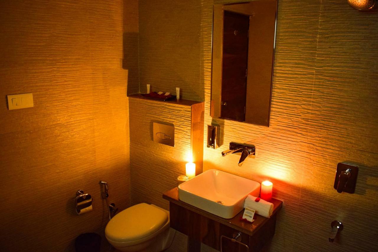 One Earth Gg Regency Hotell Amritsar Exteriör bild